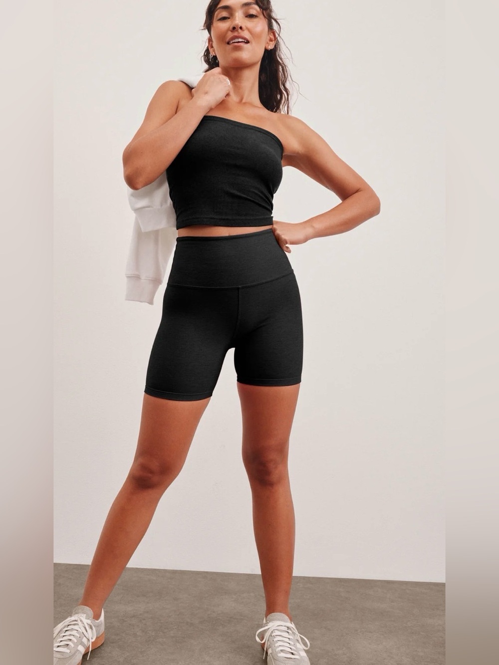 Beyond Yoga Spacedye™ Keep Pace 6”Short size Large Darkest Night
